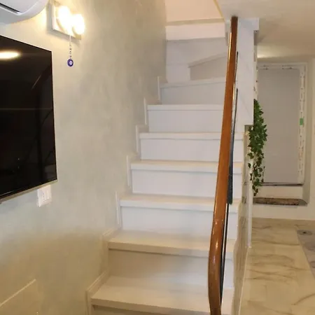 House By The Sea Savona